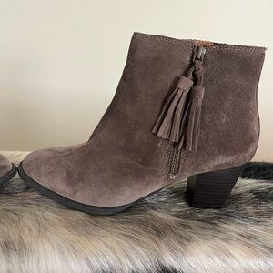 Vionic Taupe Suede Ankle Booties
